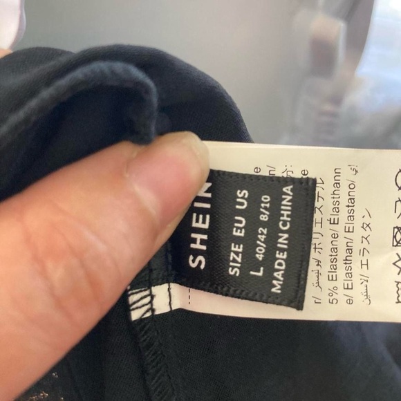 Black Short Sleeve with Gold Floral sheer sleeves Shein L - Picture 3 of 3